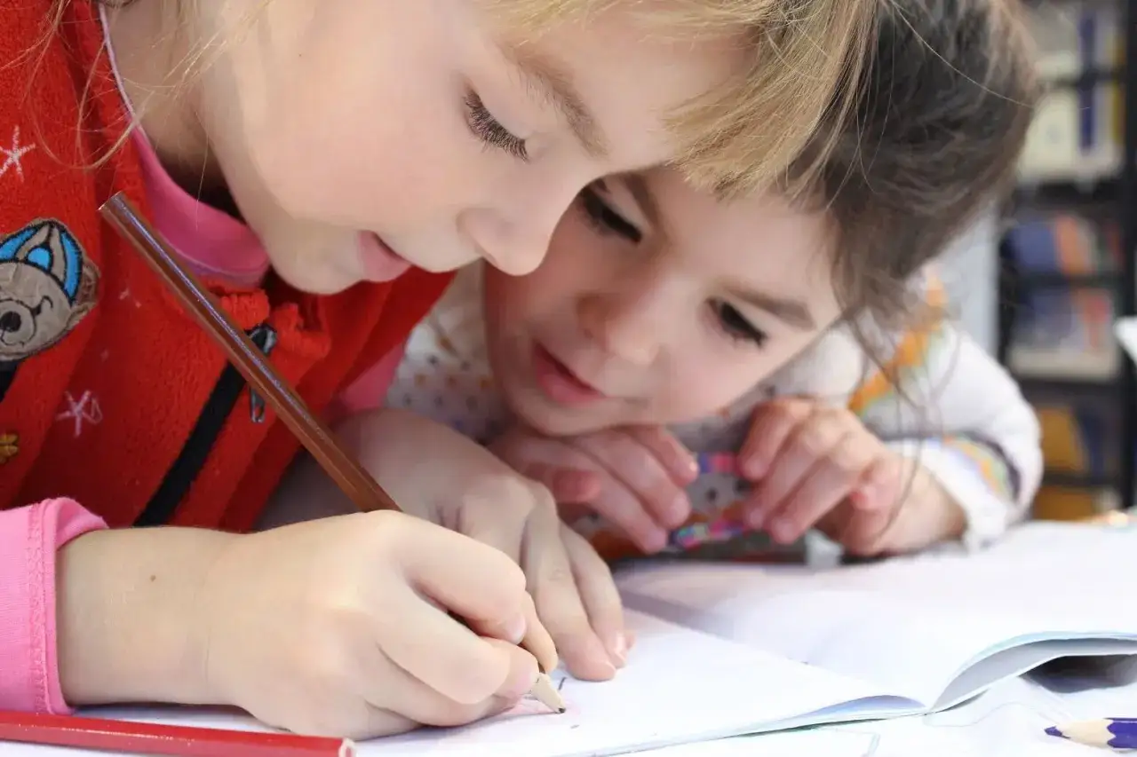 Zdjęcie Klasa integracyjna: Jak wspiera rozwój dzieci z różnymi potrzebami edukacyjnymi