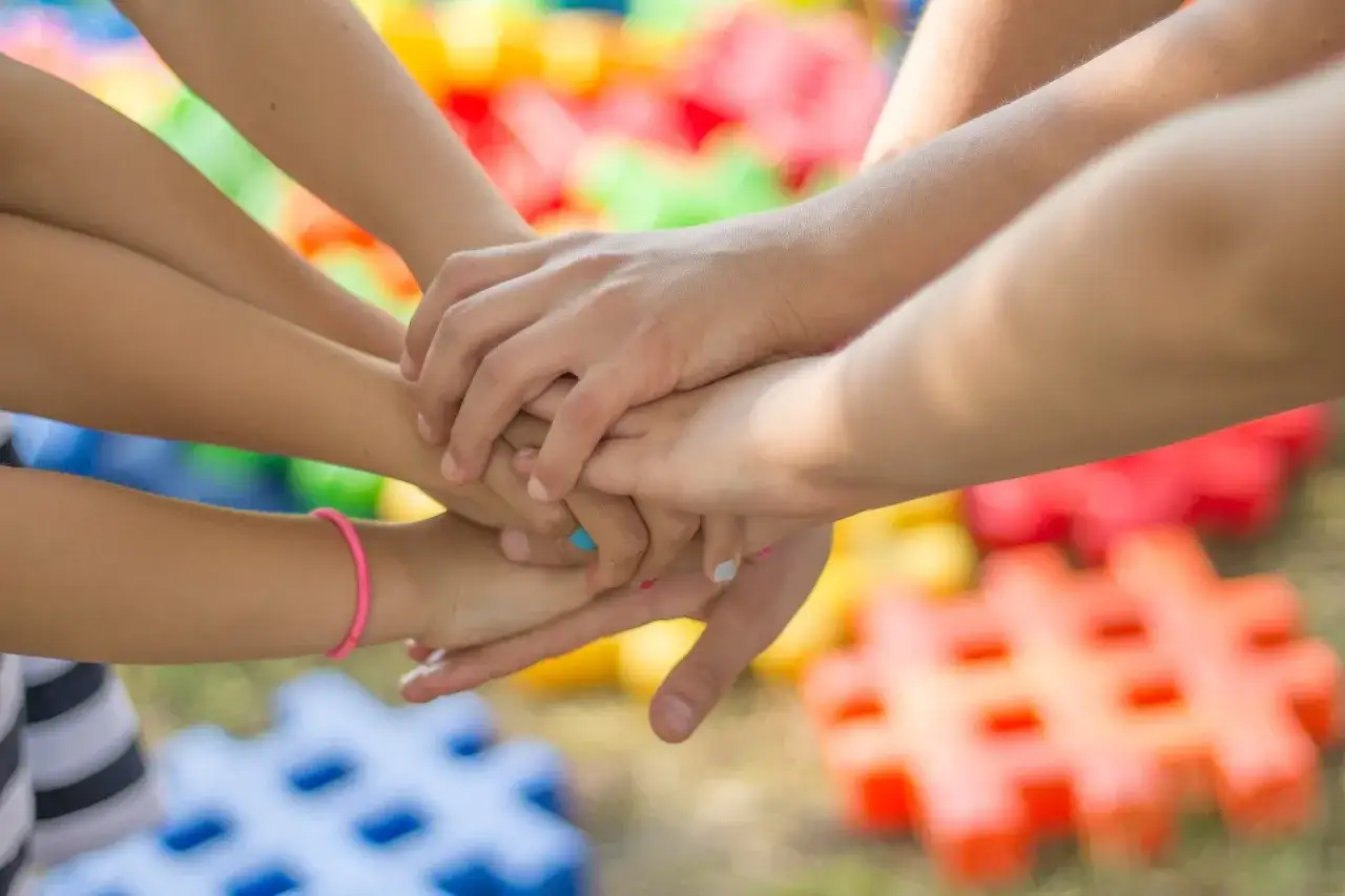 Zdjęcie Kreatywne zabawy integracyjne, które zburzą nudę wśród nastolatków