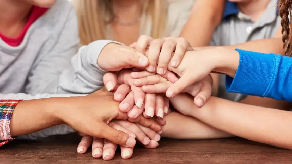 Zdjęcie Kreatywne zajęcia integracyjne dla klasy 7, które zburzą nudę w klasie